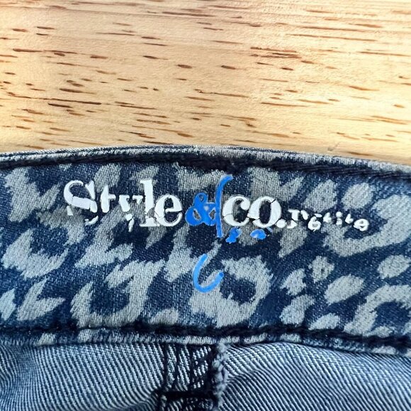 Style & Co Women’s Cheetah Print Cropped Jeans Blue/Gray Size 12 Petite - Picture 8 of 9